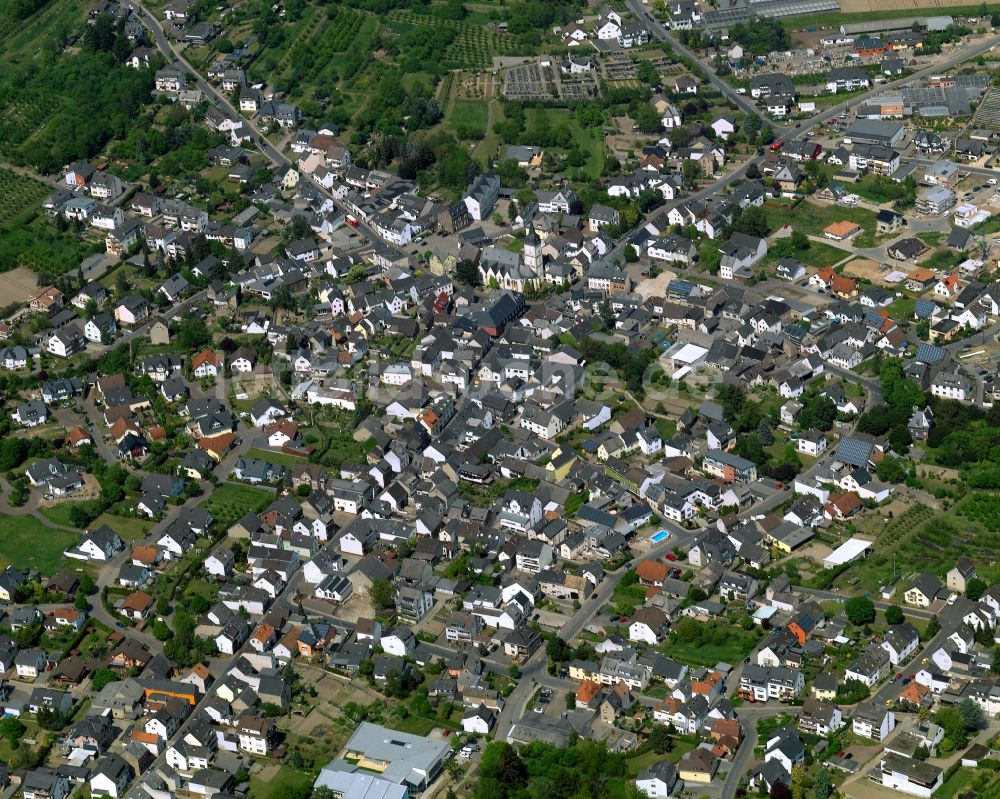 Kettig von oben - Dorfkern in Kettig im Bundesland Rheinland-Pfalz