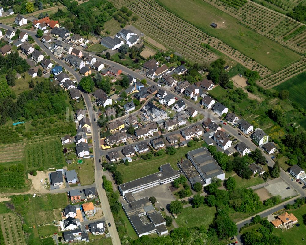 Kettig aus der Vogelperspektive: Dorfkern in Kettig im Bundesland Rheinland-Pfalz