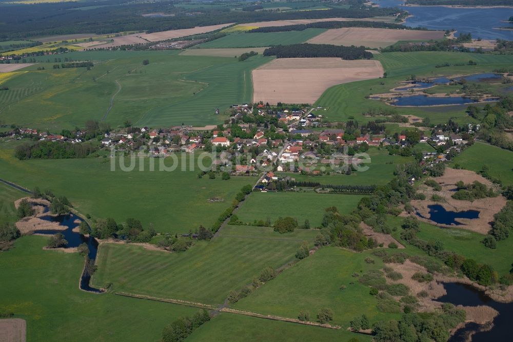 Ketzür von oben - Dorfkern in Ketzür im Bundesland Brandenburg, Deutschland