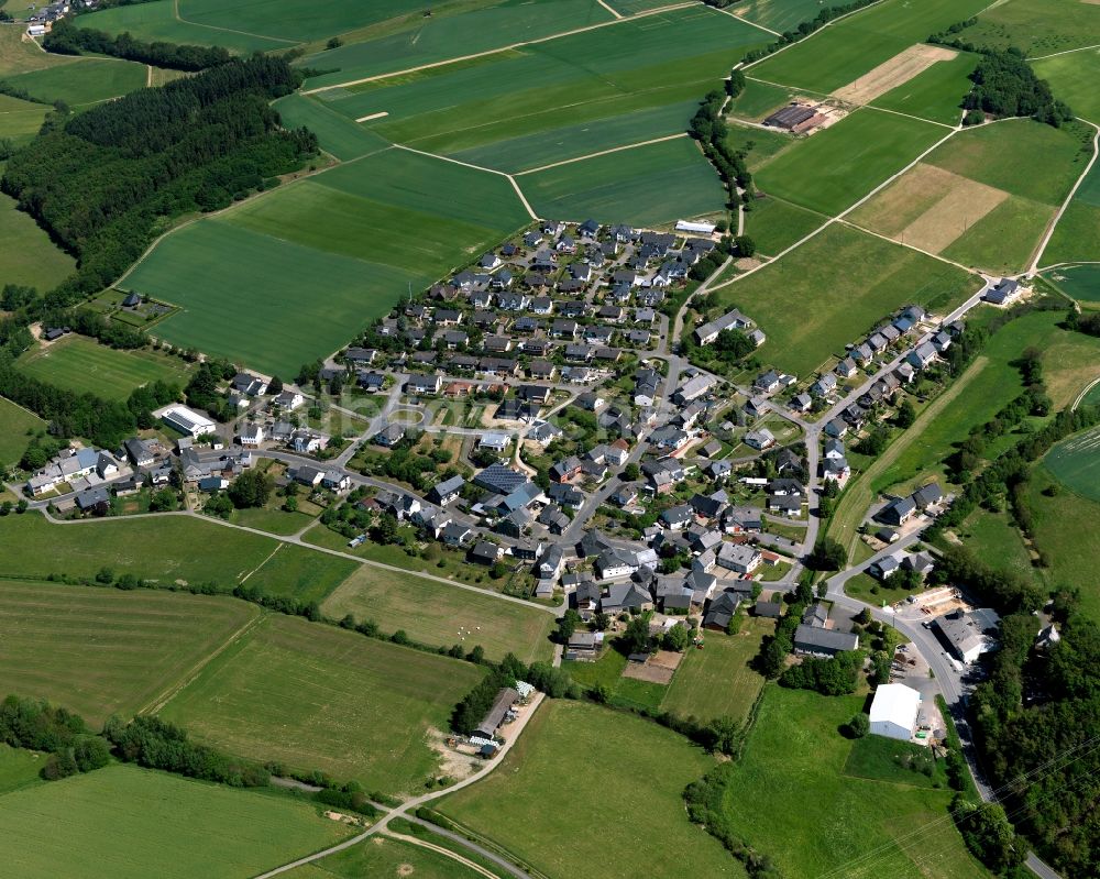 Kümbdchen von oben - Dorfkern in Kümbdchen im Bundesland Rheinland-Pfalz