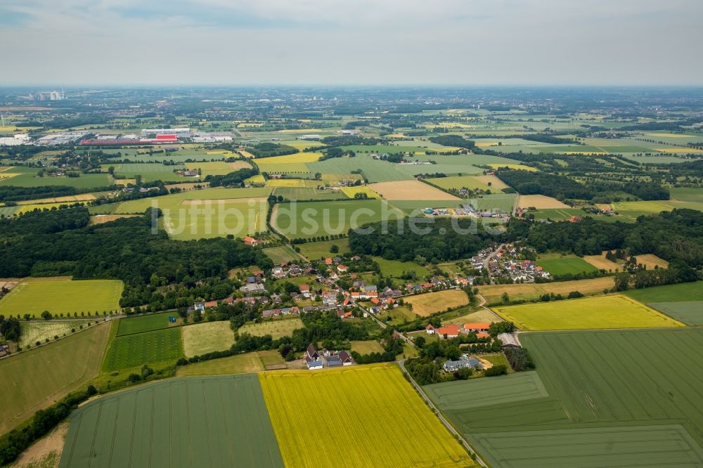 Lenningsen aus der Vogelperspektive: Dorfkern in Lenningsen im Bundesland Nordrhein-Westfalen