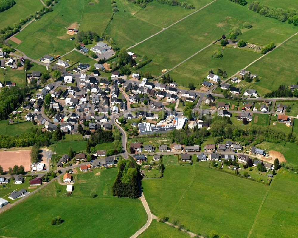 Liebenscheid aus der Vogelperspektive: Dorfkern in Liebenscheid im Bundesland Rheinland-Pfalz