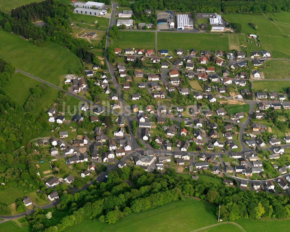 Luckenbach aus der Vogelperspektive: Dorfkern in Luckenbach im Bundesland Rheinland-Pfalz