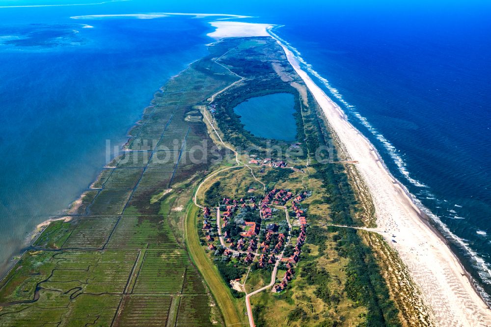 Luftbild Loog - Dorfkern am Meeres- Küstenbereich der Nordsee- Insel Juist in Loog im Bundesland Niedersachsen, Deutschland