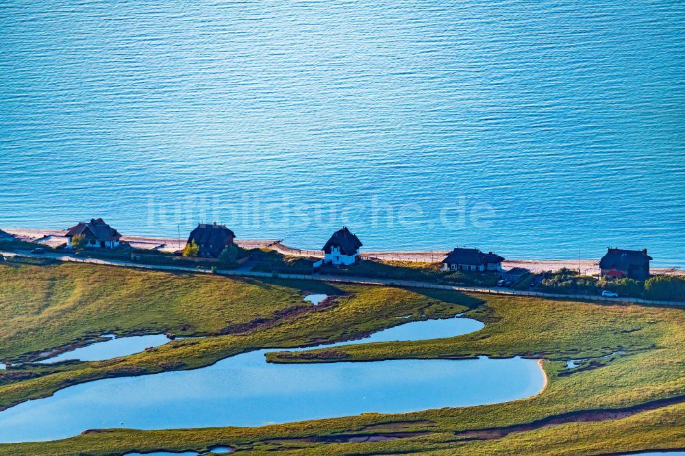 Luftaufnahme Heiligenhafen - Dorfkern am Meeres- Küstenbereich der Ostsee in Heiligenhafen im Bundesland Schleswig-Holstein, Deutschland