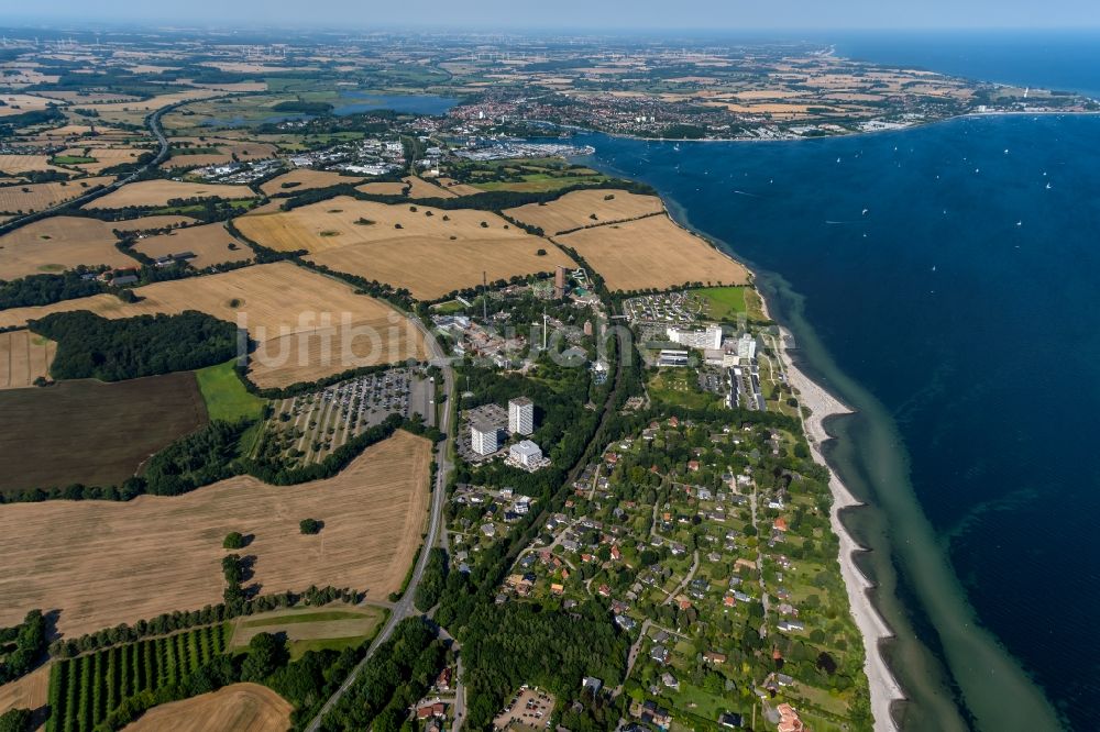 Luftbild Sierksdorf - Dorfkern am Meeres- Küstenbereich der in Sierksdorf im Bundesland Schleswig-Holstein, Deutschland