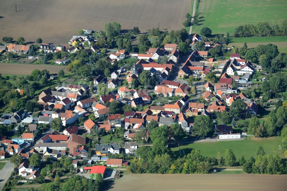 Mehrstedt aus der Vogelperspektive: Dorfkern in Mehrstedt im Bundesland Thüringen