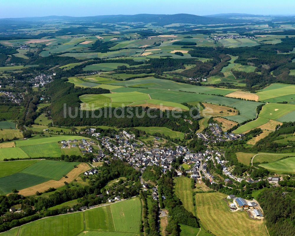 Luftbild Mengerschied - Dorfkern in Mengerschied im Bundesland Rheinland-Pfalz