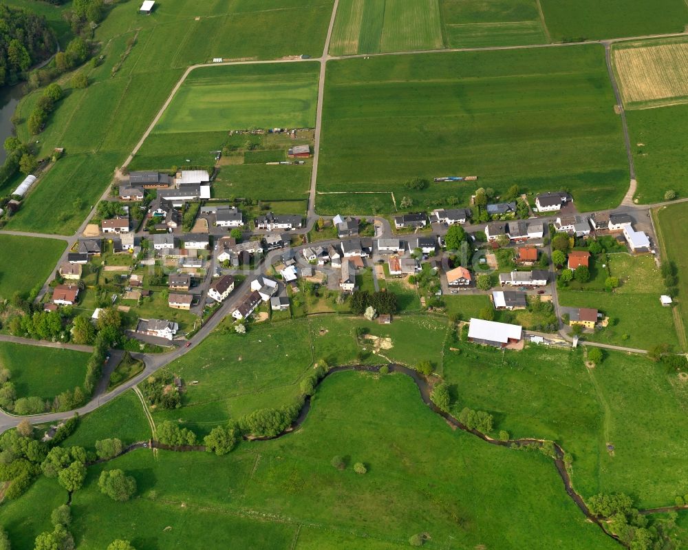 Luftaufnahme Mudenbach, Hanwerth - Dorfkern in Mudenbach, Hanwerth im Bundesland Rheinland-Pfalz