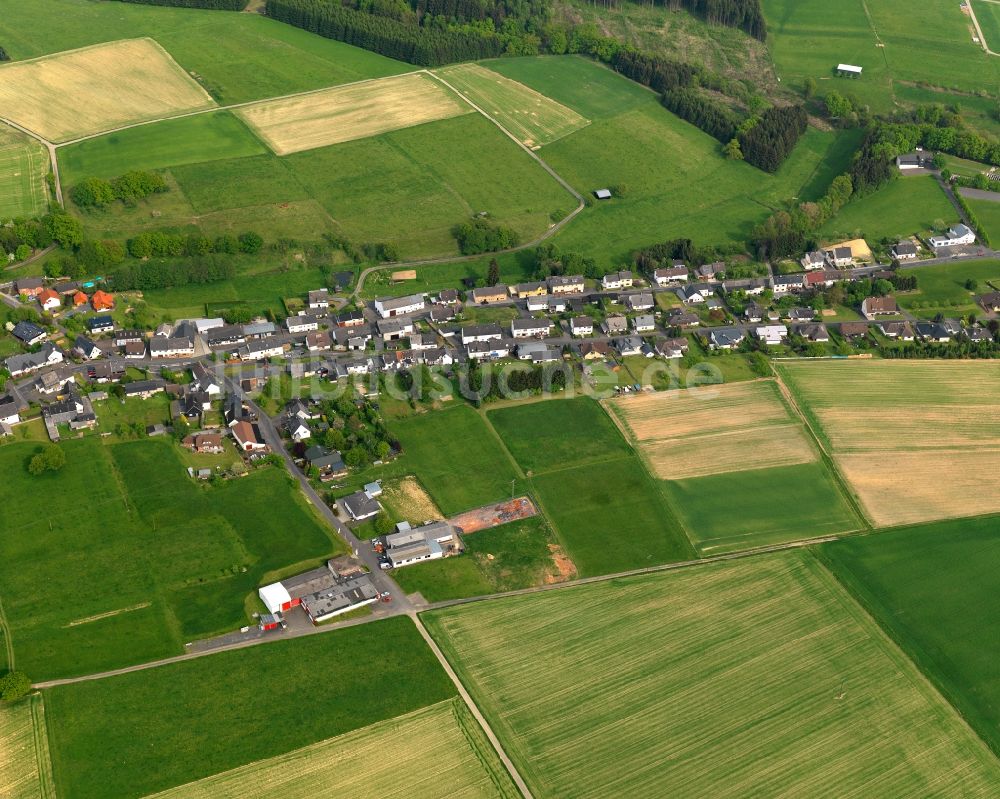 Mudenbach aus der Vogelperspektive: Dorfkern in Mudenbach im Bundesland Rheinland-Pfalz