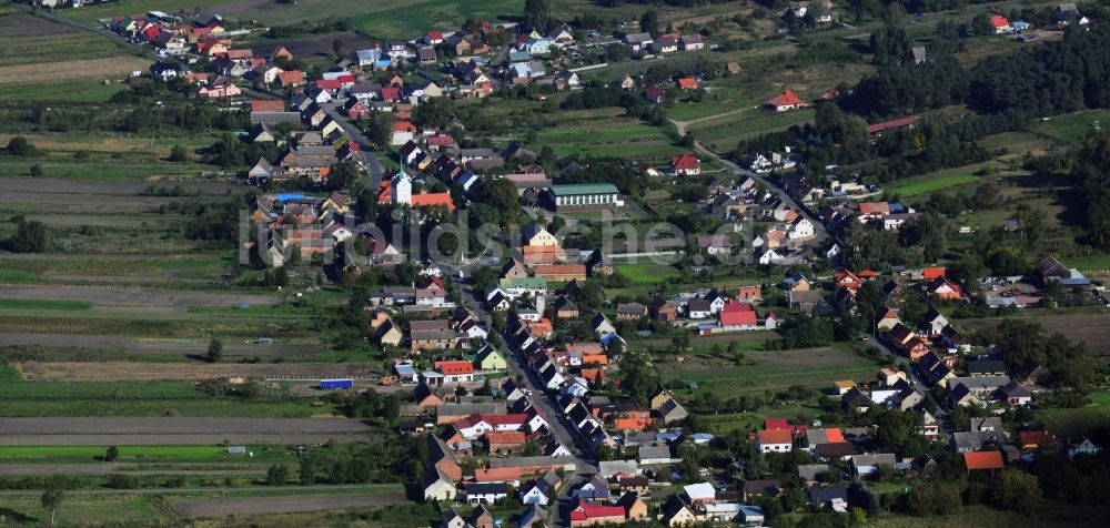 Luftbild Nawodna - Dorfkern Nawodna in Westpommern in Polen