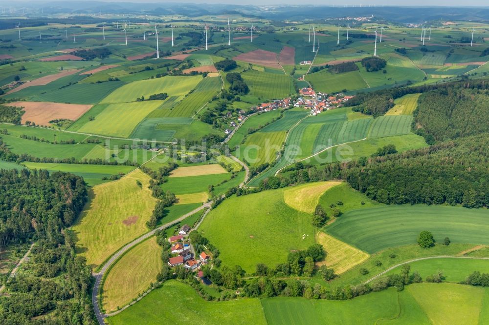 Neudorf von oben - Dorfkern in Neudorf im Bundesland Hessen, Deutschland