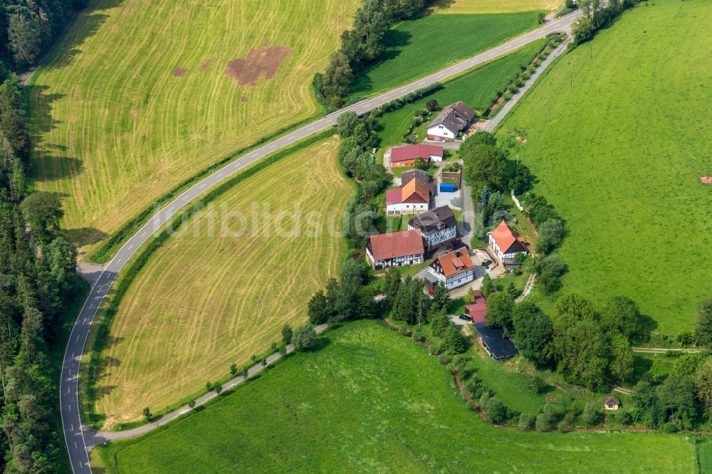 Neudorf aus der Vogelperspektive: Dorfkern in Neudorf im Bundesland Hessen, Deutschland