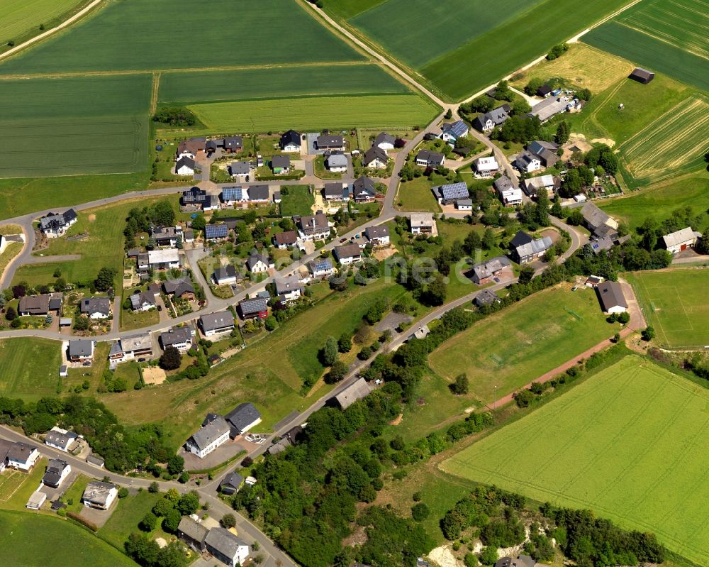 Nickweiler, Nannhausen aus der Vogelperspektive: Dorfkern in Nickweiler, Nannhausen im Bundesland Rheinland-Pfalz