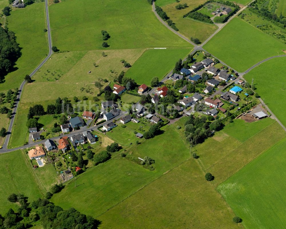 Oberetscheid, Neustadt (Wied) von oben - Dorfkern in Oberetscheid, Neustadt (Wied) im Bundesland Rheinland-Pfalz