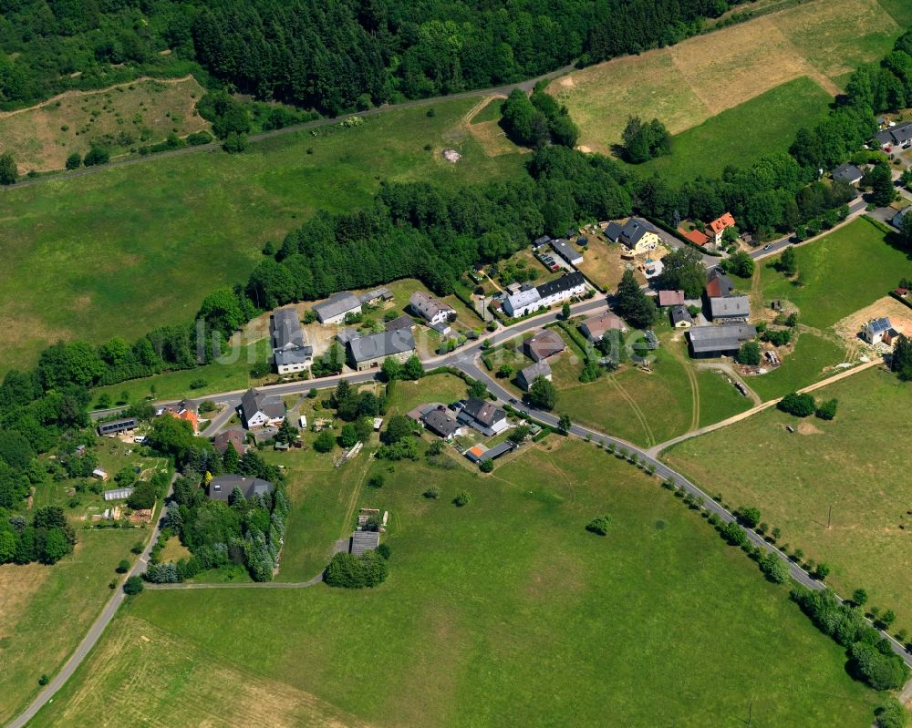 Oberhambach von oben - Dorfkern in Oberhambach im Bundesland Rheinland-Pfalz