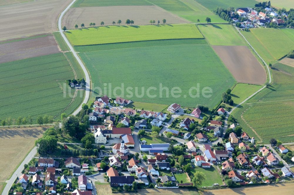 Offendorf aus der Vogelperspektive: Dorfkern in Offendorf im Bundesland Bayern