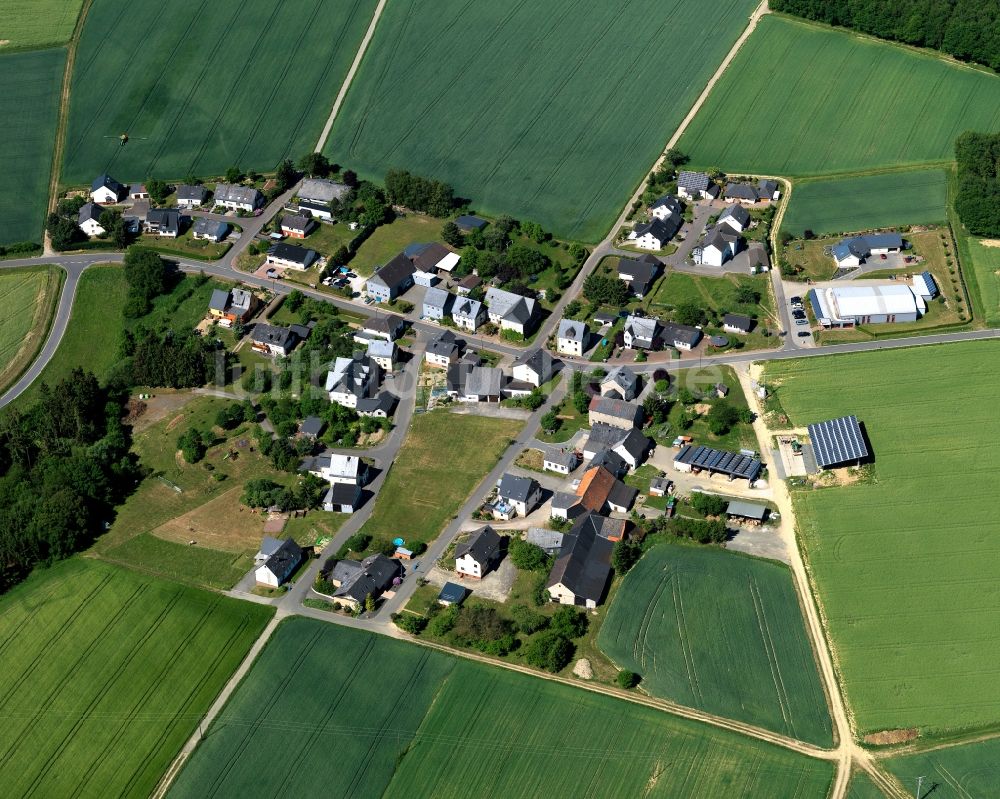 Luftaufnahme Oppertshausen - Dorfkern in Oppertshausen im Bundesland Rheinland-Pfalz