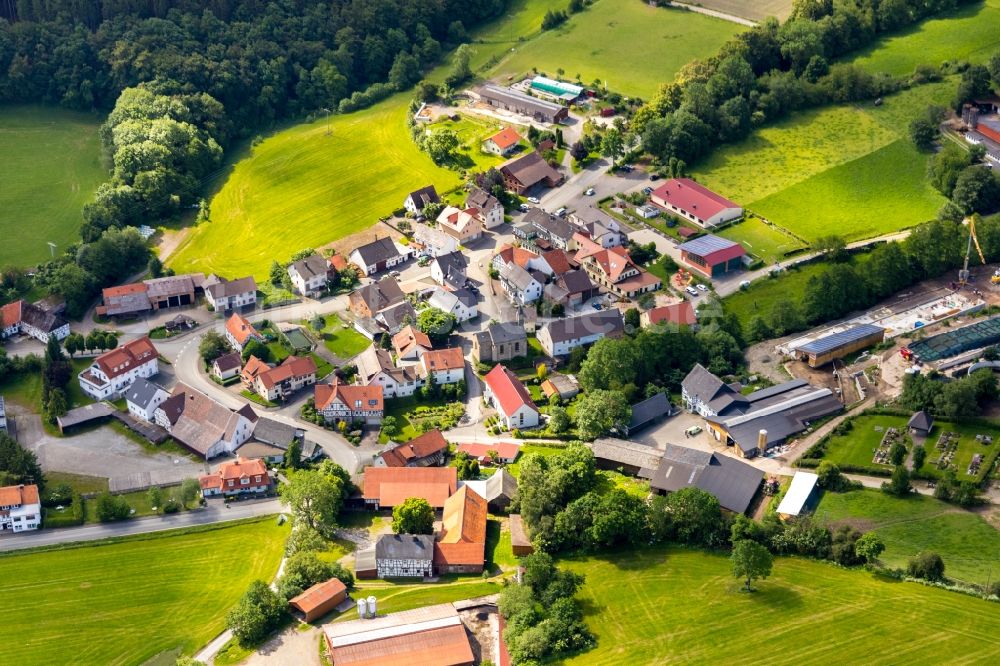 Ottlar aus der Vogelperspektive: Dorfkern in Ottlar im Bundesland Hessen, Deutschland