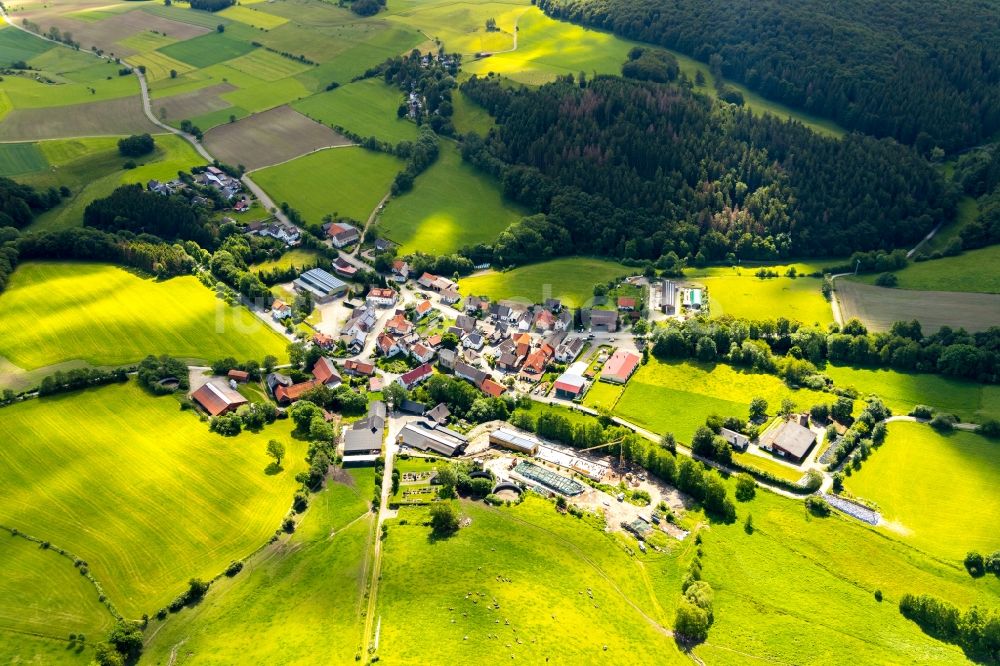 Luftaufnahme Ottlar - Dorfkern in Ottlar im Bundesland Hessen, Deutschland