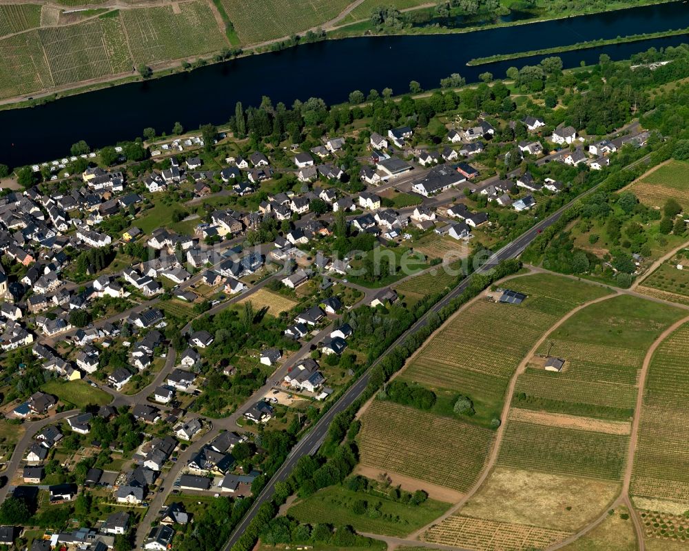 Luftbild Pünderich - Dorfkern in Pünderich im Bundesland Rheinland-Pfalz