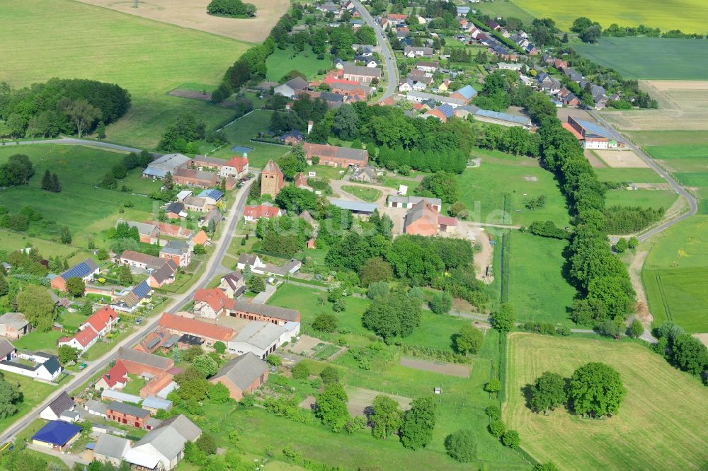 Luftbild Quitzow - Dorfkern in Quitzow im Bundesland Brandenburg