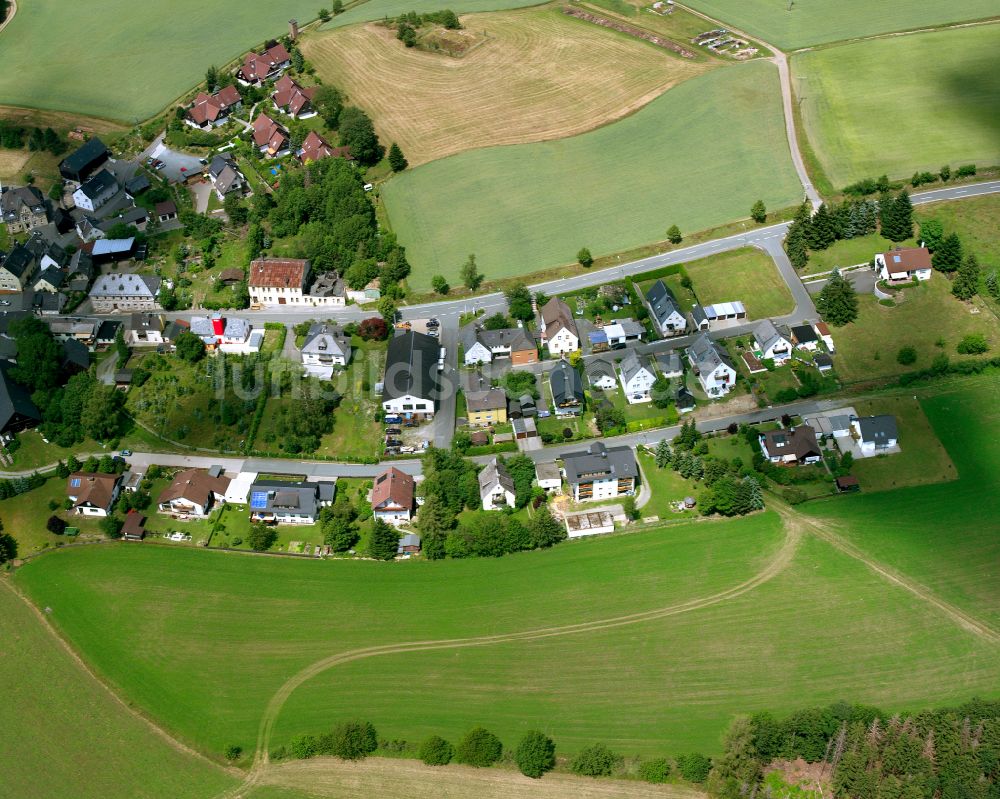 Bernstein a.Wald aus der Vogelperspektive: Dorfkern am Rande des Kraftwerkes in Bernstein a.Wald im Bundesland Bayern, Deutschland