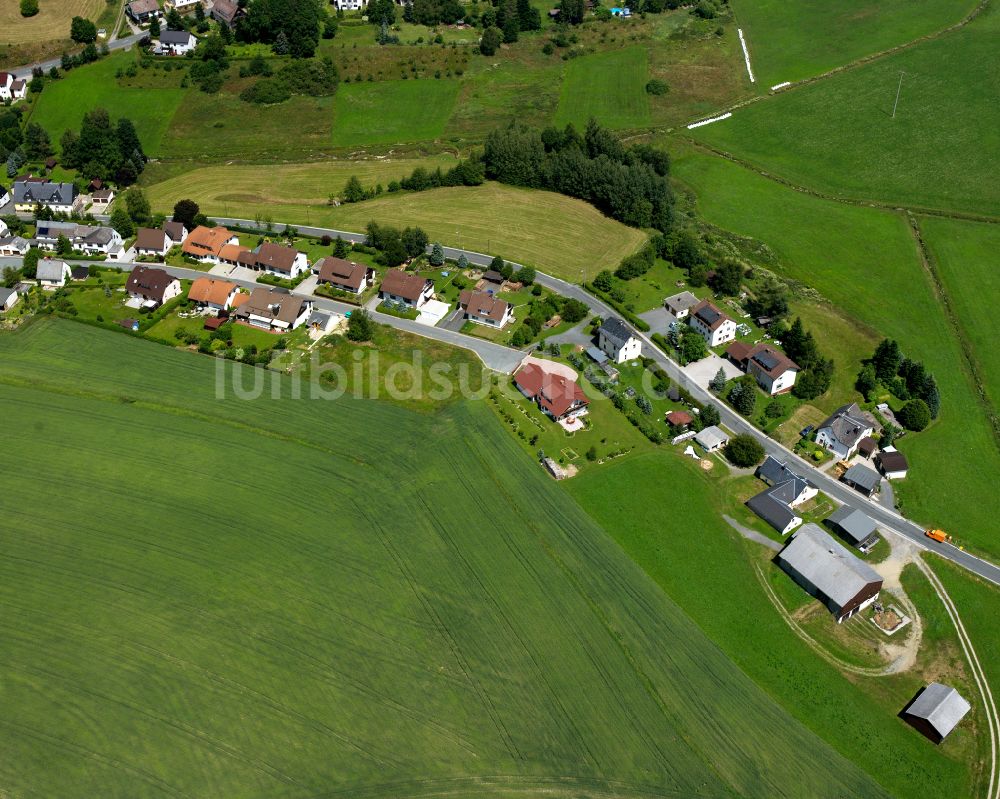 Luftaufnahme Geroldsgrün - Dorfkern am Rande des Kraftwerkes in Geroldsgrün im Bundesland Bayern, Deutschland