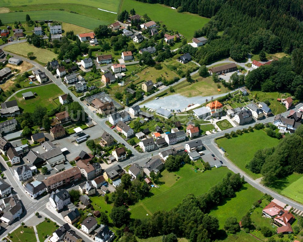 Oberhammer aus der Vogelperspektive: Dorfkern am Rande des Kraftwerkes in Oberhammer im Bundesland Bayern, Deutschland