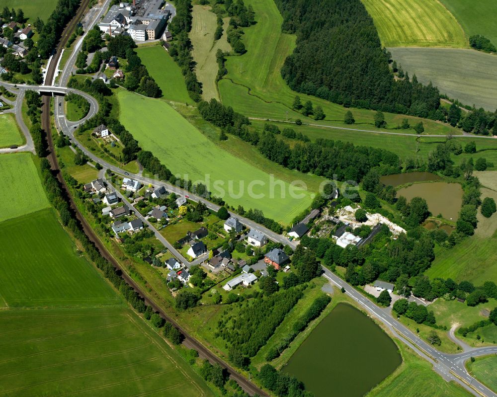 Schwarzenbach an der Saale von oben - Dorfkern am Rande des Kraftwerkes in Schwarzenbach an der Saale im Bundesland Bayern, Deutschland