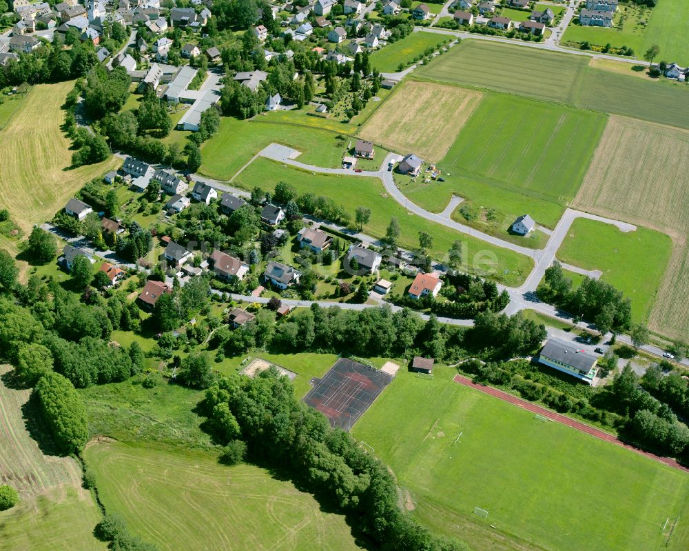 Luftaufnahme Weißdorf - Dorfkern am Rande des Kraftwerkes in Weißdorf im Bundesland Bayern, Deutschland