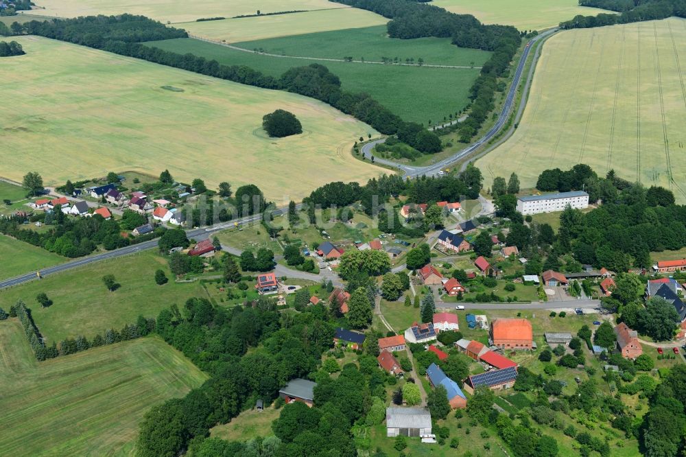 Luftaufnahme Retzin - Dorfkern in Retzin im Bundesland Brandenburg, Deutschland