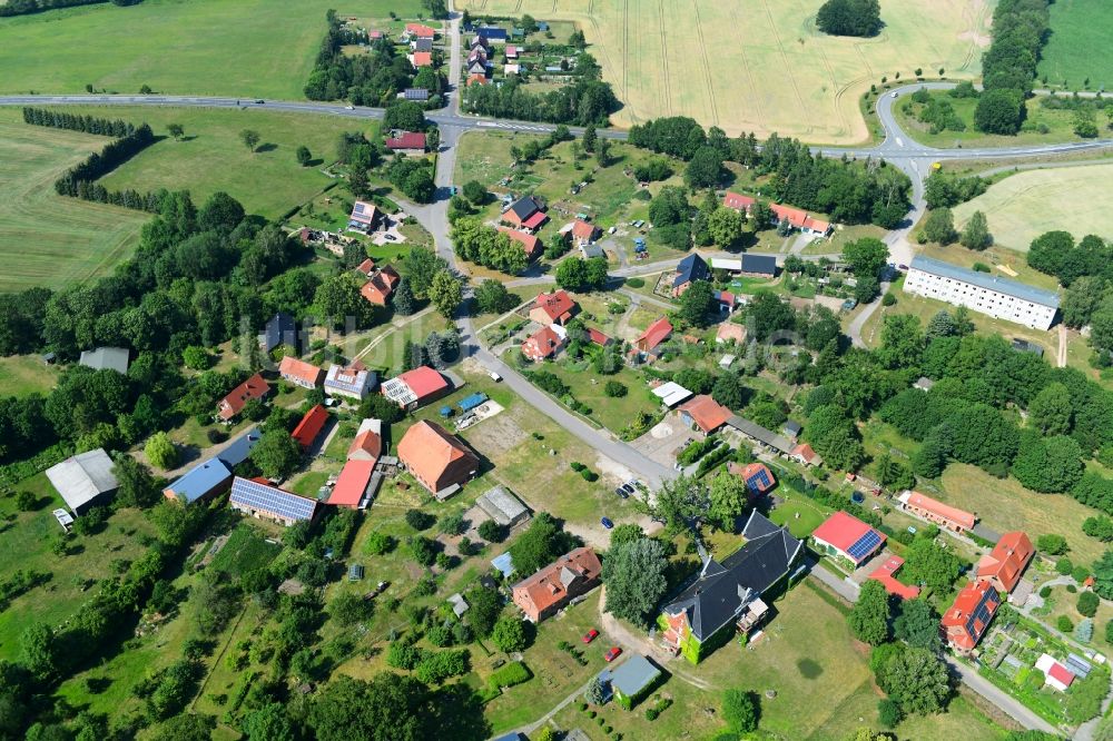 Retzin aus der Vogelperspektive: Dorfkern in Retzin im Bundesland Brandenburg, Deutschland