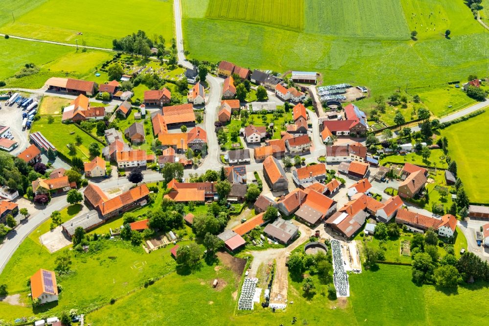 Luftaufnahme Rhadern - Dorfkern in Rhadern im Bundesland Hessen, Deutschland