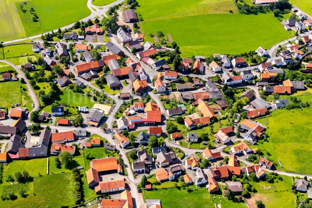 Rhenegge aus der Vogelperspektive: Dorfkern in Rhenegge im Bundesland Hessen, Deutschland