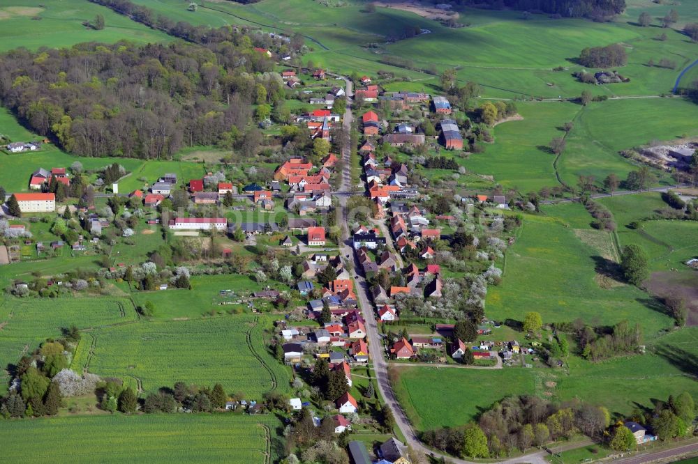 Luftaufnahme Temmen-Ringenwalde - Dorfkern in Ringenwalde im Bundesland Brandenburg