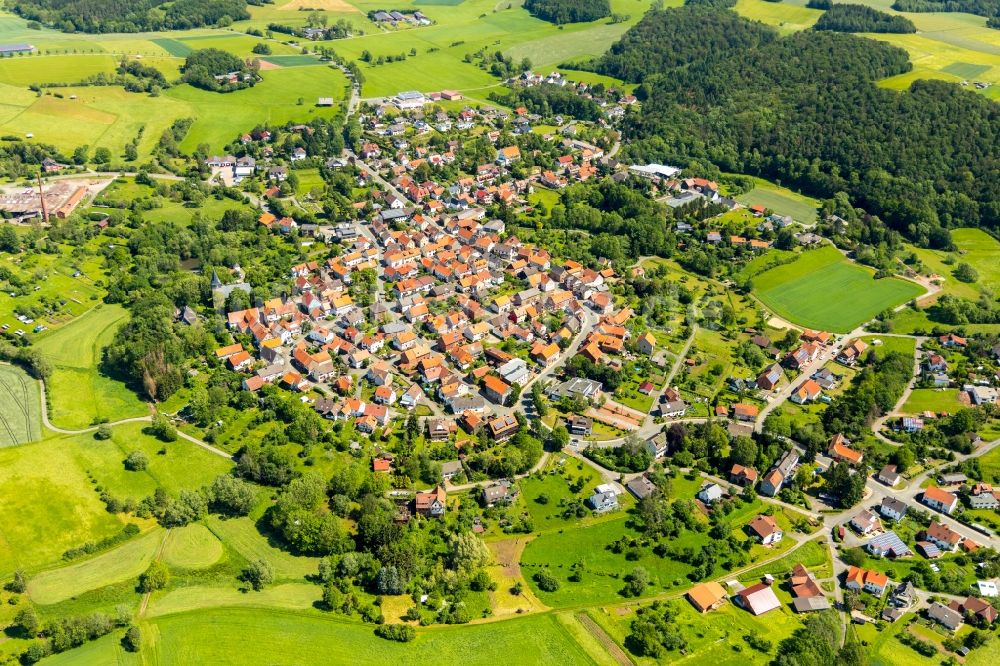 Sachsenberg aus der Vogelperspektive: Dorfkern in Sachsenberg im Bundesland Hessen, Deutschland