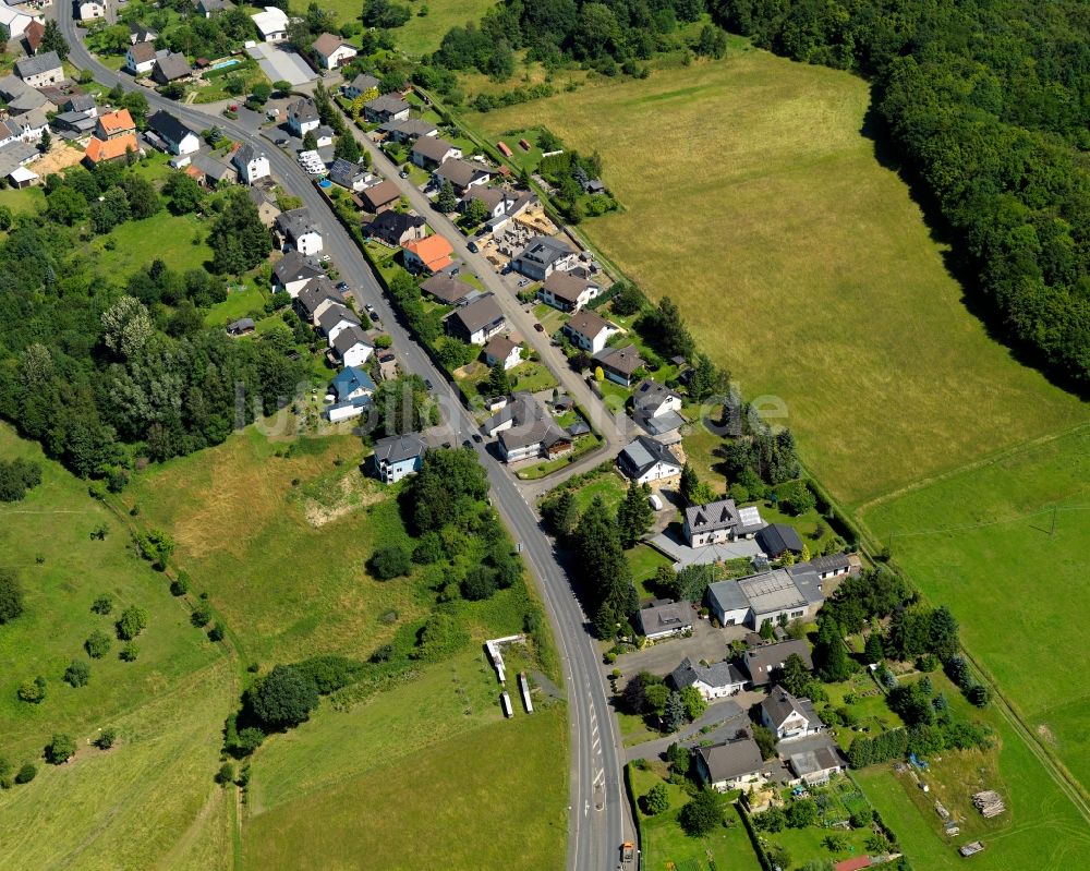 Luftbild Sankt Katharinen (Landkreis Neuwied) - Dorfkern in Sankt Katharinen (Landkreis Neuwied) im Bundesland Rheinland-Pfalz