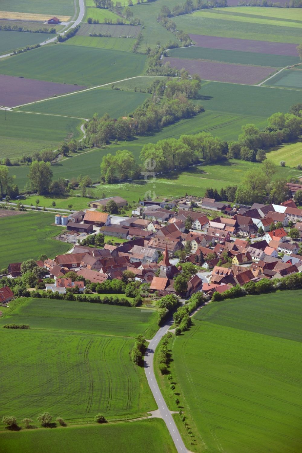 Luftaufnahme Schellbach, Neustadt - Dorfkern in Schellbach, Neustadt im Bundesland Bayern