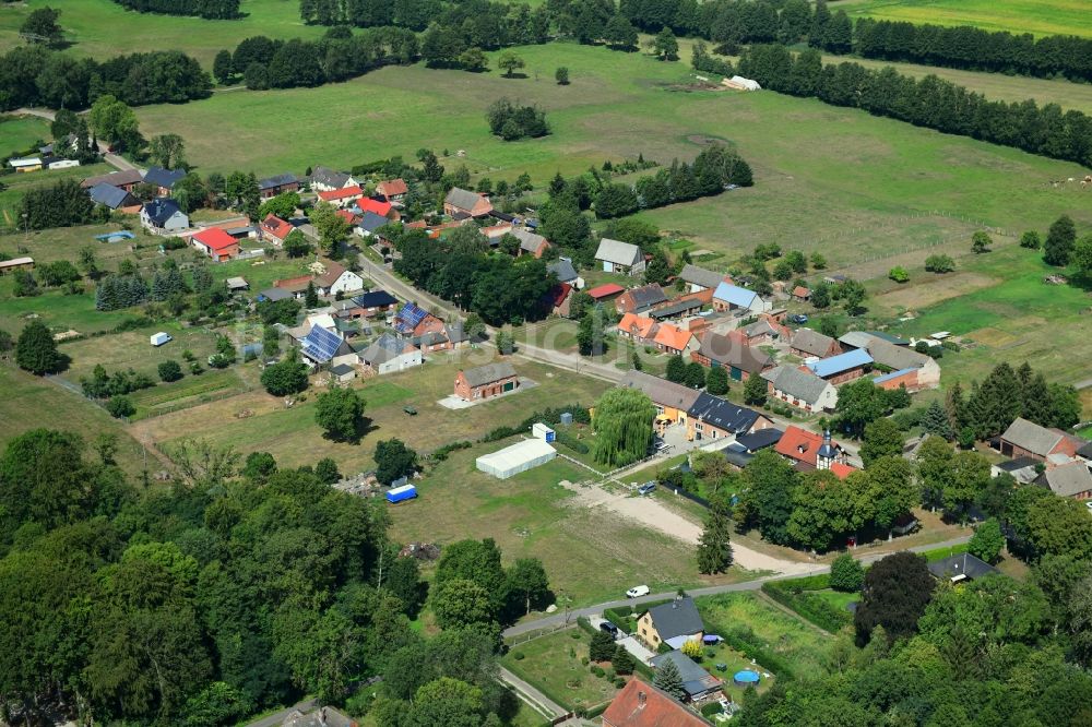 Schilde aus der Vogelperspektive: Dorfkern in Schilde im Bundesland Brandenburg, Deutschland