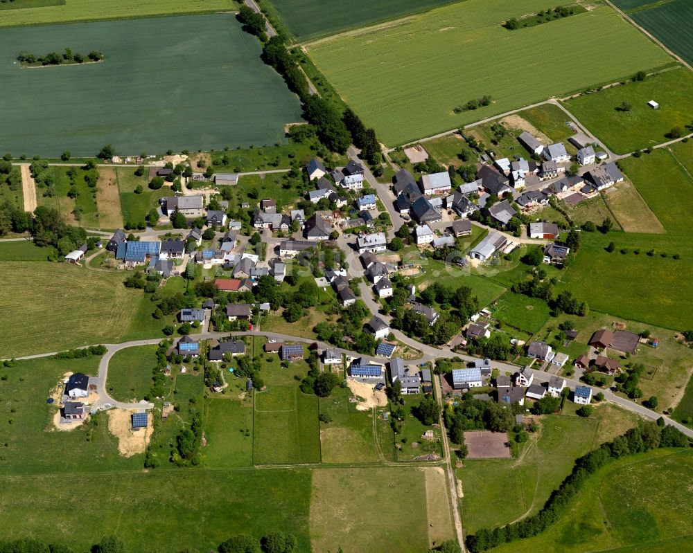 Schwarzen von oben - Dorfkern in Schwarzen im Bundesland Rheinland-Pfalz