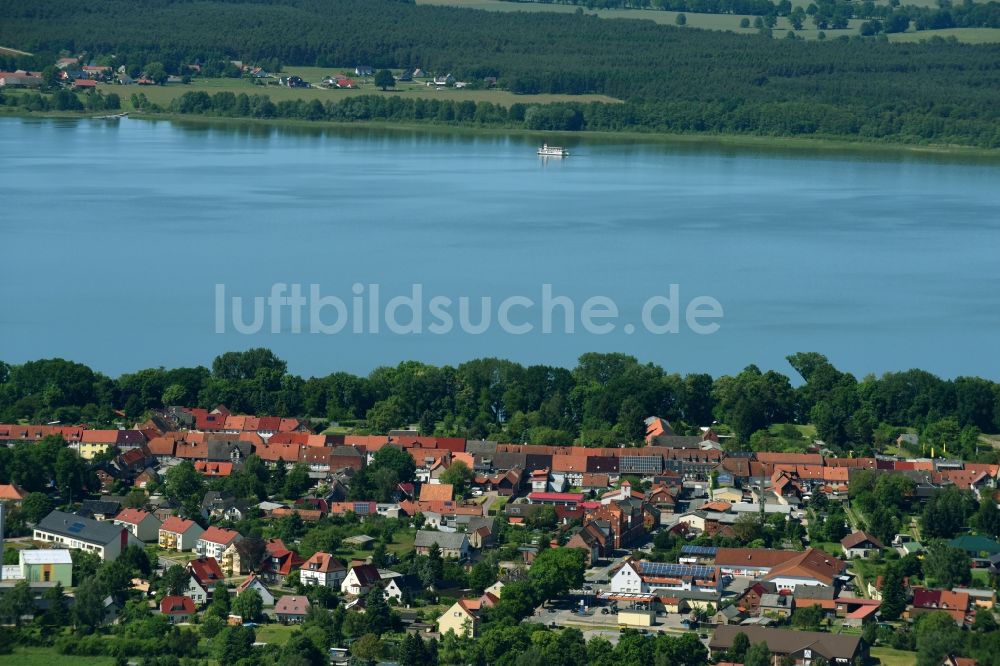 Arendsee (Altmark) aus der Vogelperspektive: Dorfkern an den See- Uferbereichen des Arendseees in Arendsee (Altmark) im Bundesland Sachsen-Anhalt, Deutschland