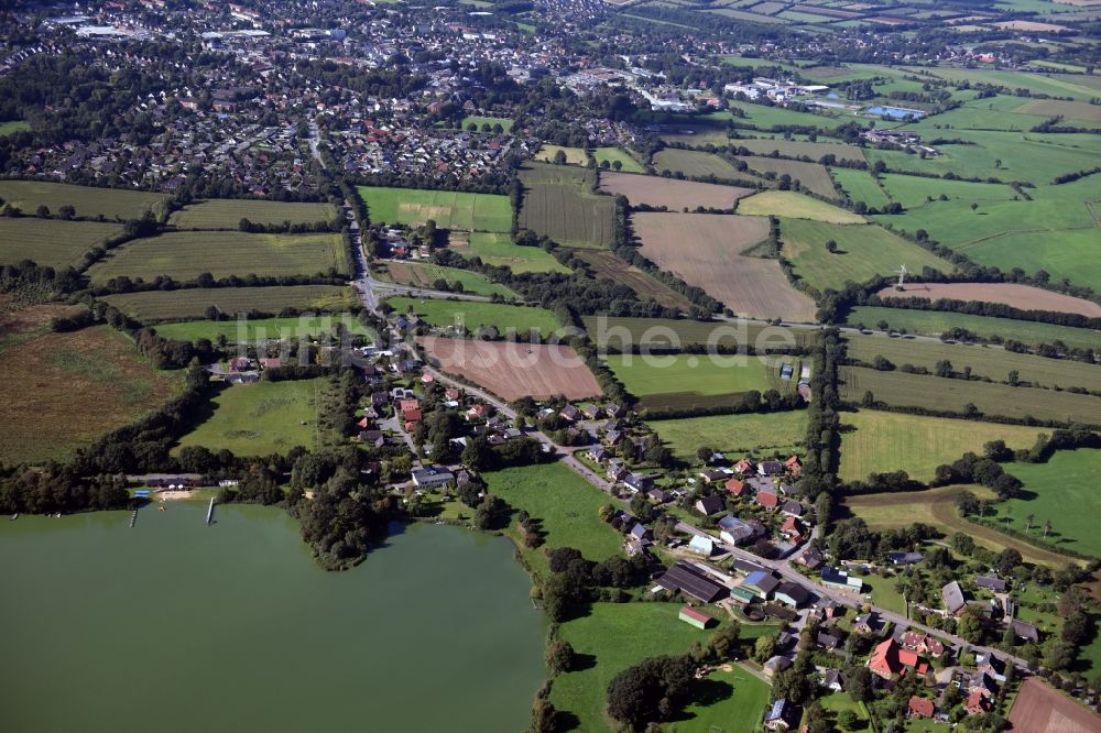 Luftaufnahme Borgdorf - Dorfkern an den See- Uferbereichen des Borgdorfer Sees in Borgdorf im Bundesland Schleswig-Holstein