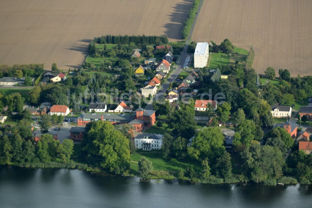 Groß Behnitz aus der Vogelperspektive: Dorfkern an den See- Uferbereichen Groß Behnitzer See in Groß Behnitz im Bundesland Brandenburg