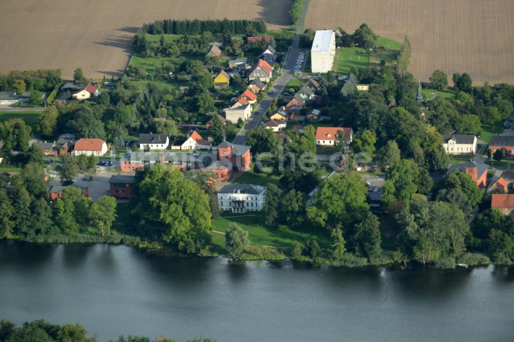 Luftbild Groß Behnitz - Dorfkern an den See- Uferbereichen Groß Behnitzer See in Groß Behnitz im Bundesland Brandenburg