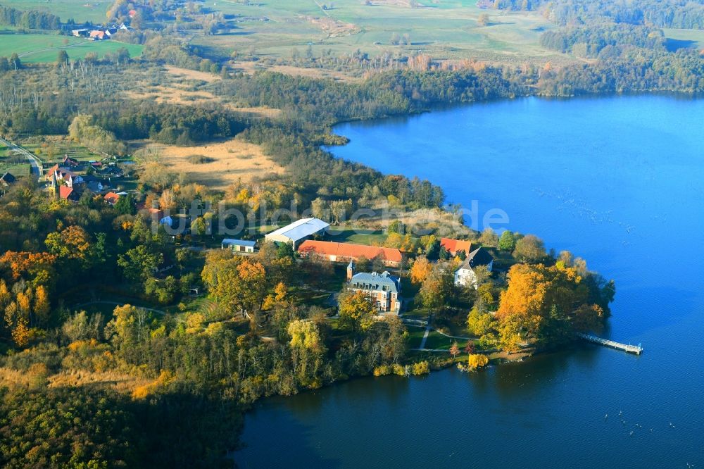 Luftbild Prillwitz - Dorfkern an den See- Uferbereichen des Lieps See in Prillwitz im Bundesland Mecklenburg-Vorpommern, Deutschland