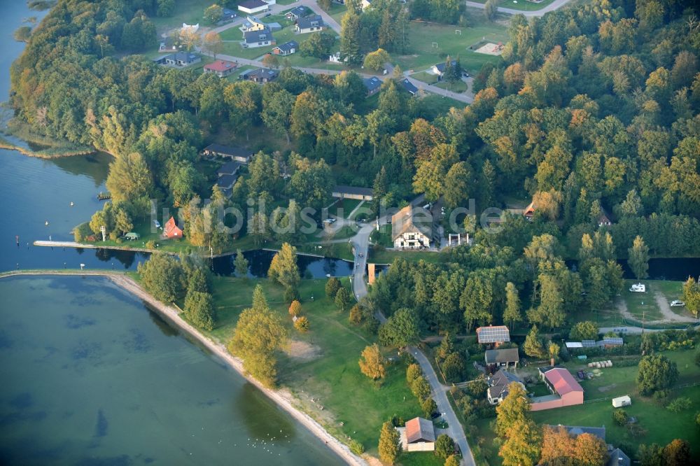 Luftaufnahme Lenz-Süd - Dorfkern an den See- Uferbereichen des Plauer See in Lenz-Süd im Bundesland Mecklenburg-Vorpommern, Deutschland