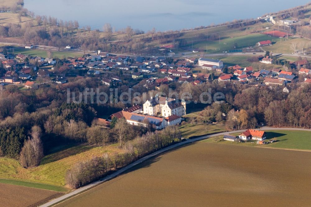 Luftbild Postmünster - Dorfkern an den See- Uferbereichen des Rottauensee in Postmünster im Bundesland Bayern, Deutschland