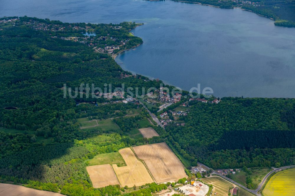 Plau am See aus der Vogelperspektive: Dorfkern an den See- Uferbereichen von Silbermühle in Plau am See im Bundesland Mecklenburg-Vorpommern, Deutschland