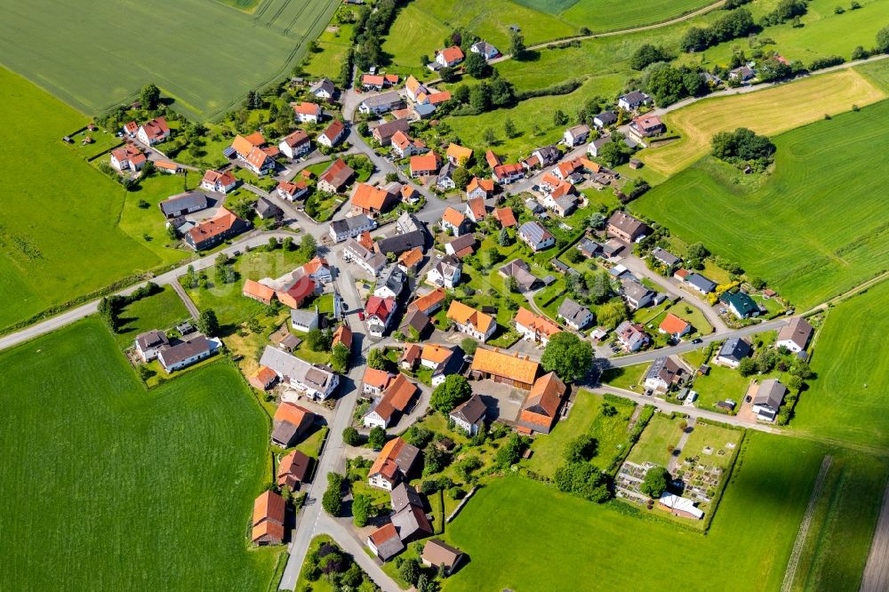 Luftaufnahme Stormbruch - Dorfkern in Stormbruch im Bundesland Hessen, Deutschland